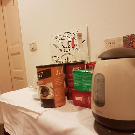 Guest House Sterk โนวาโกริคา ภายนอก รูปภาพ
