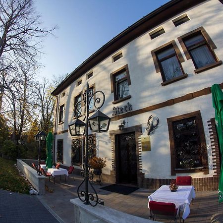 Guest House Sterk โนวาโกริคา ภายนอก รูปภาพ