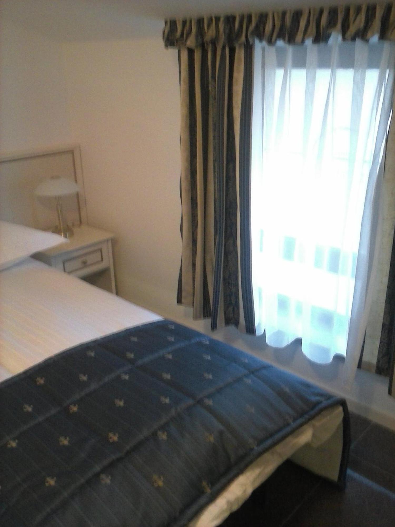 Guest House Sterk โนวาโกริคา ภายนอก รูปภาพ