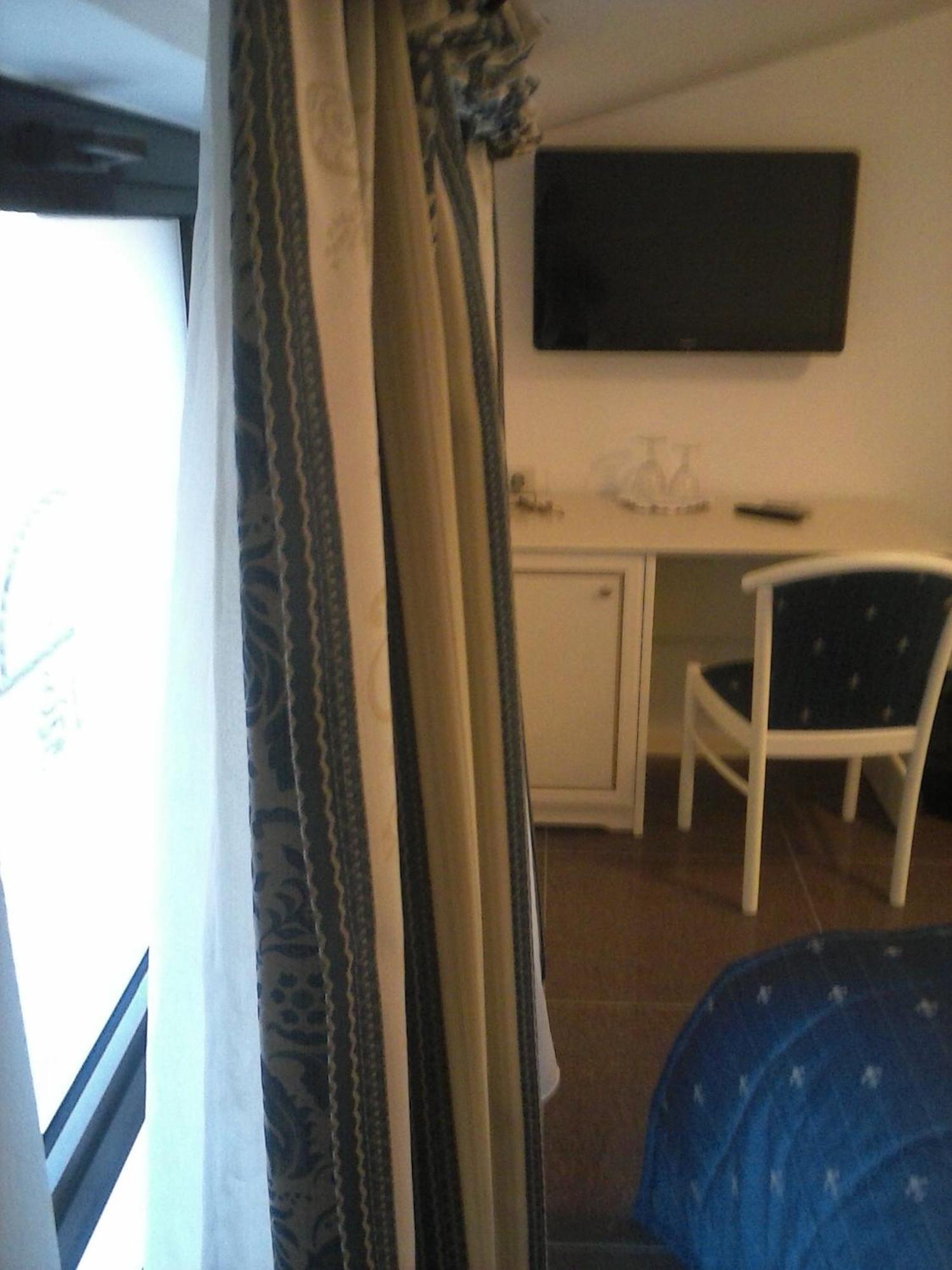 Guest House Sterk โนวาโกริคา ภายนอก รูปภาพ