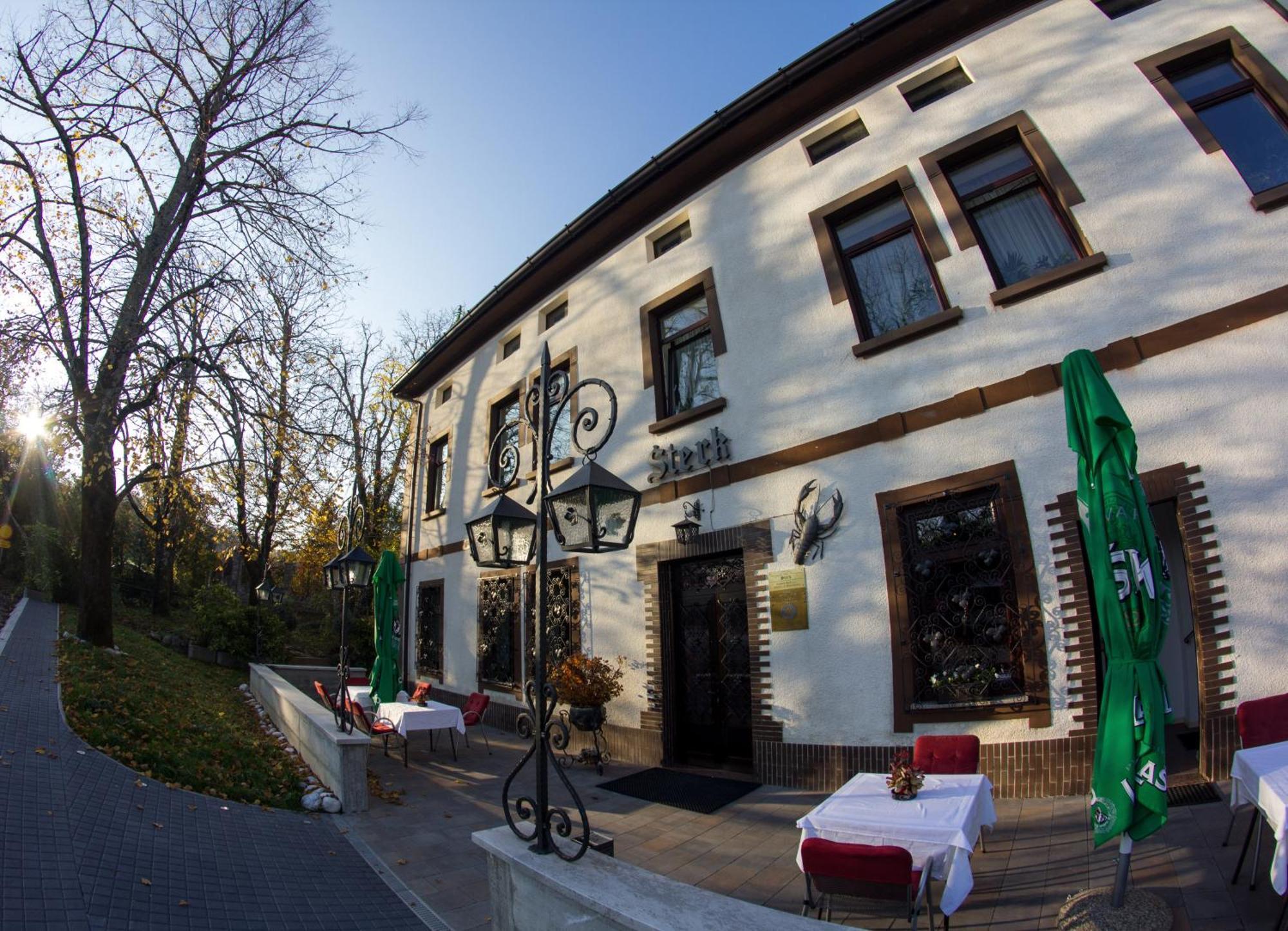Guest House Sterk โนวาโกริคา ภายนอก รูปภาพ