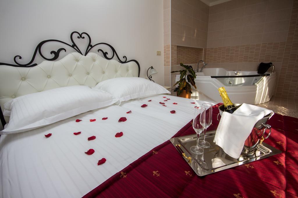 Guest House Sterk โนวาโกริคา ภายนอก รูปภาพ